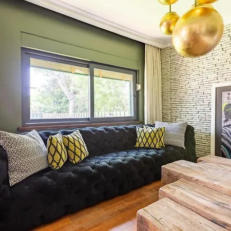 Cool Modern 4bd W Private Garden! #196 اسطنبول