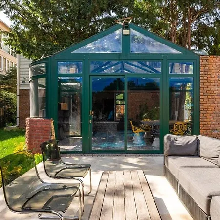 Cool Modern 4bd W Private Garden! #196 *