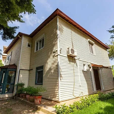 Cool Modern 4bd W Private Garden! #196 * Κωνσταντινούπολη