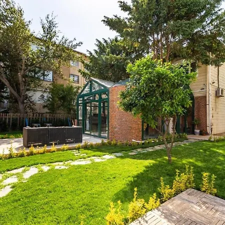 بيت للعطل Cool Modern 4bd W Private Garden! #196 اسطنبول