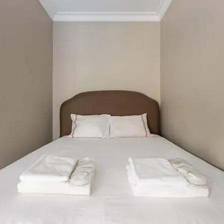 بيت للعطل Cool Modern 4bd W Private Garden! #196